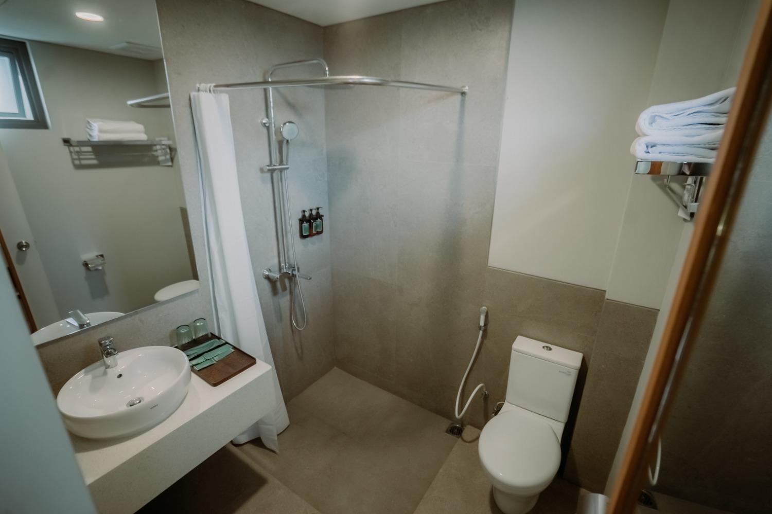 Jiro Hotel 3*