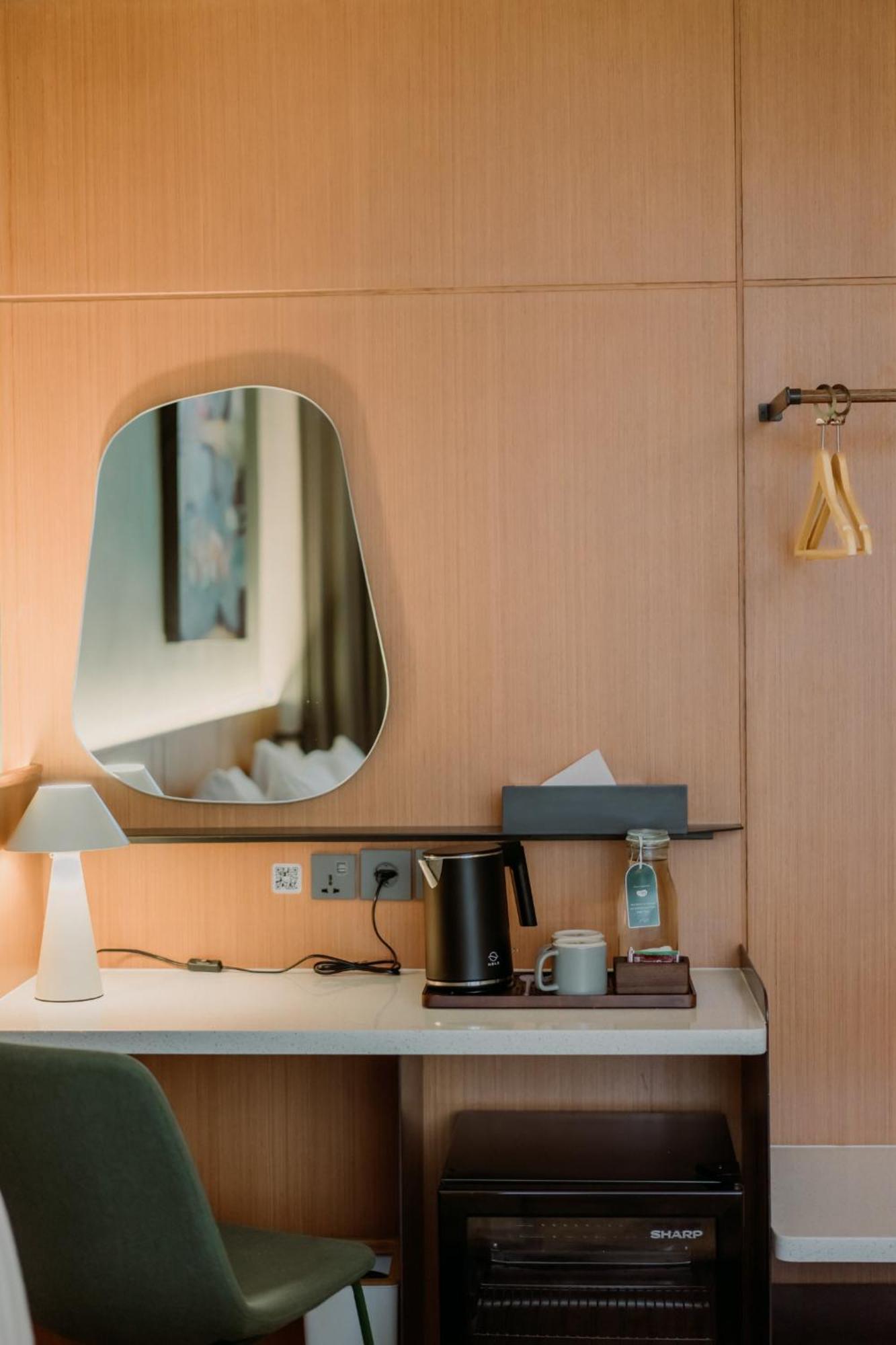 Jiro Hotel 3*