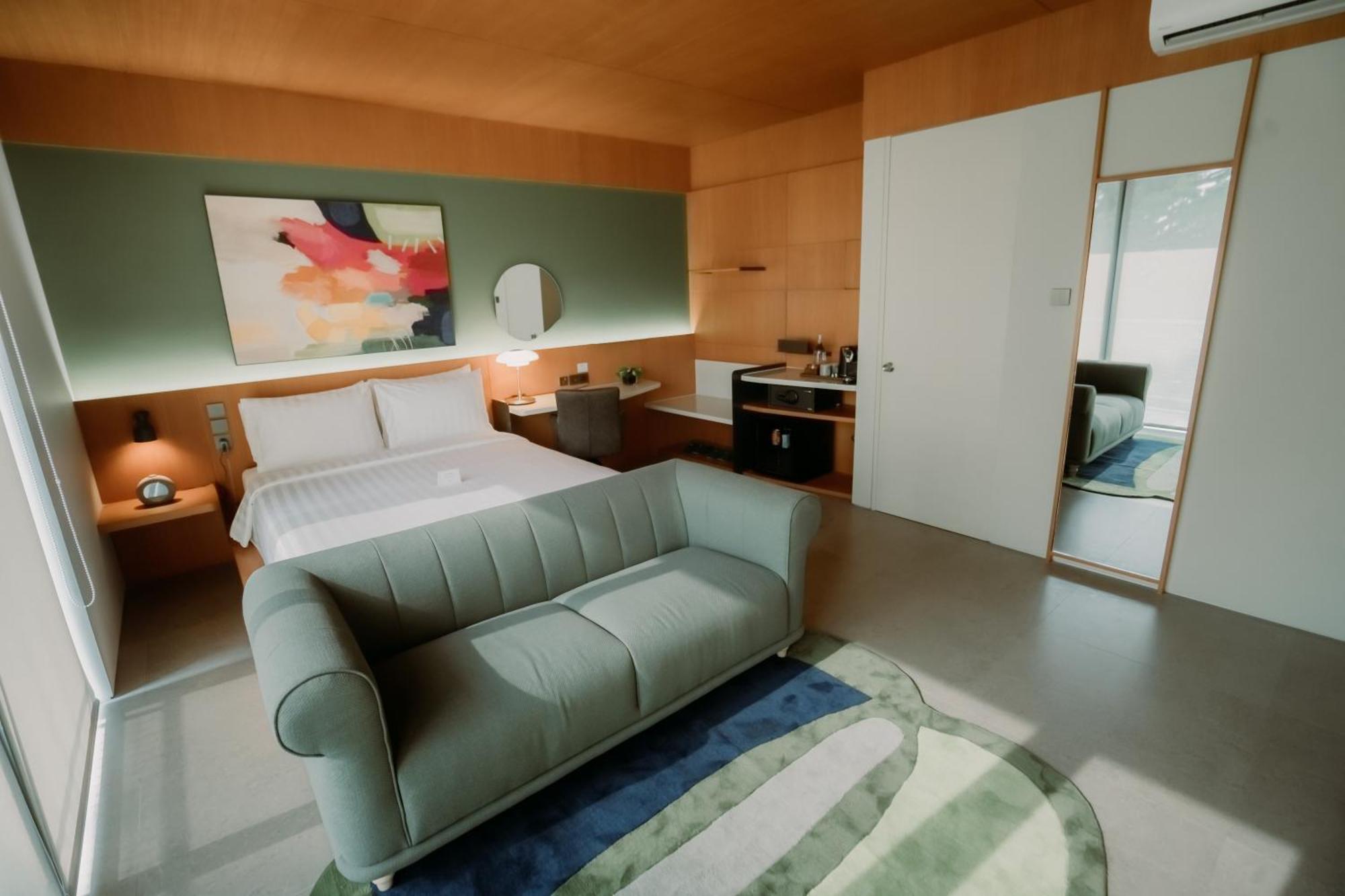 Jiro Hotel
